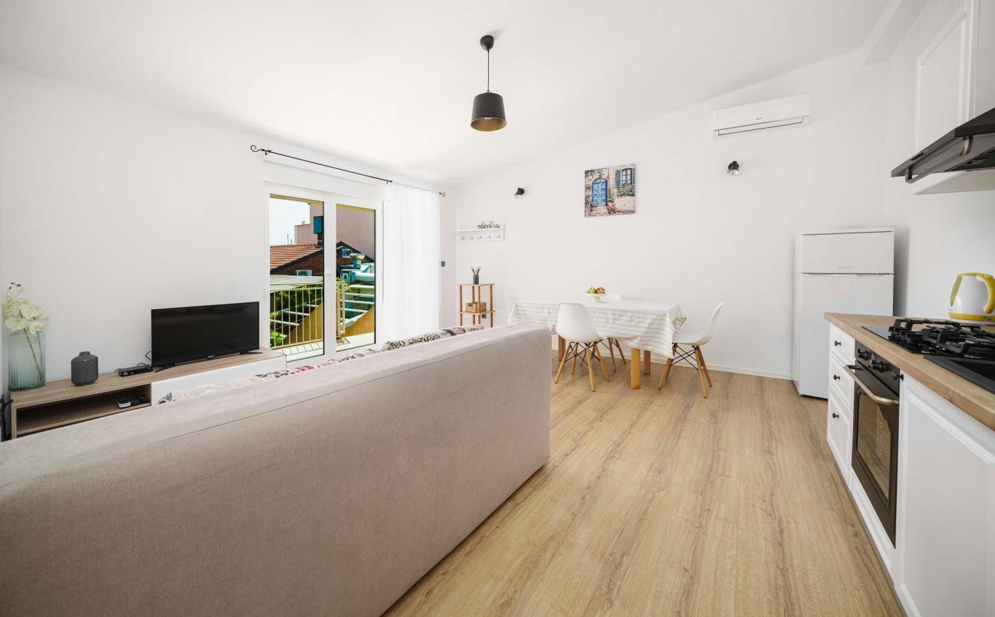Apartments Vitis - City Centre - Free Parking Vodice Exterior photo