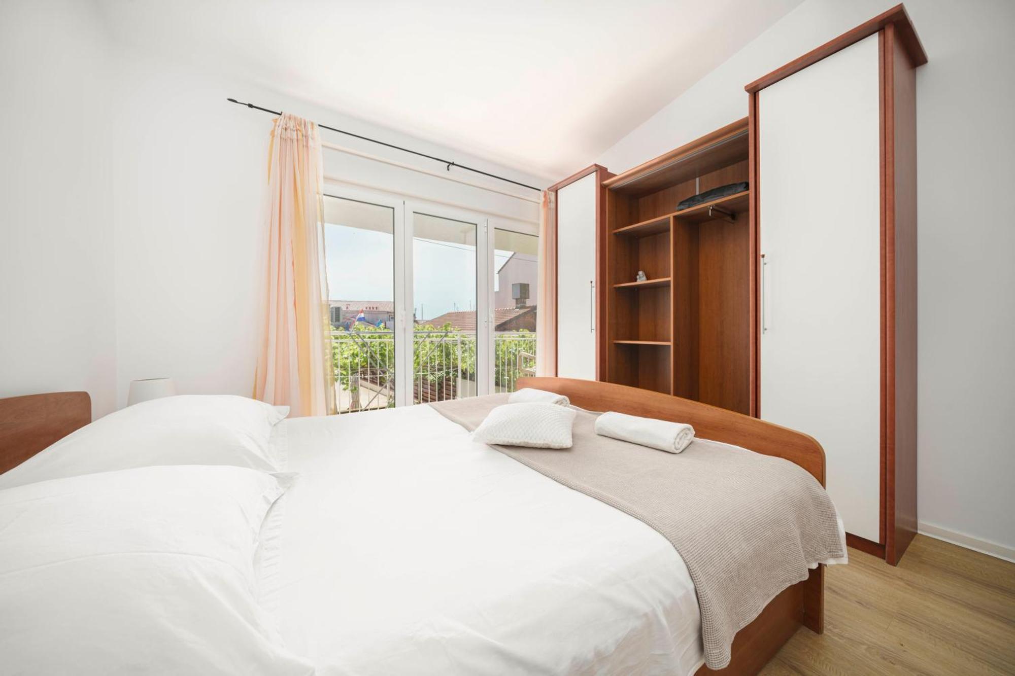 Apartments Vitis - City Centre - Free Parking Vodice Exterior photo