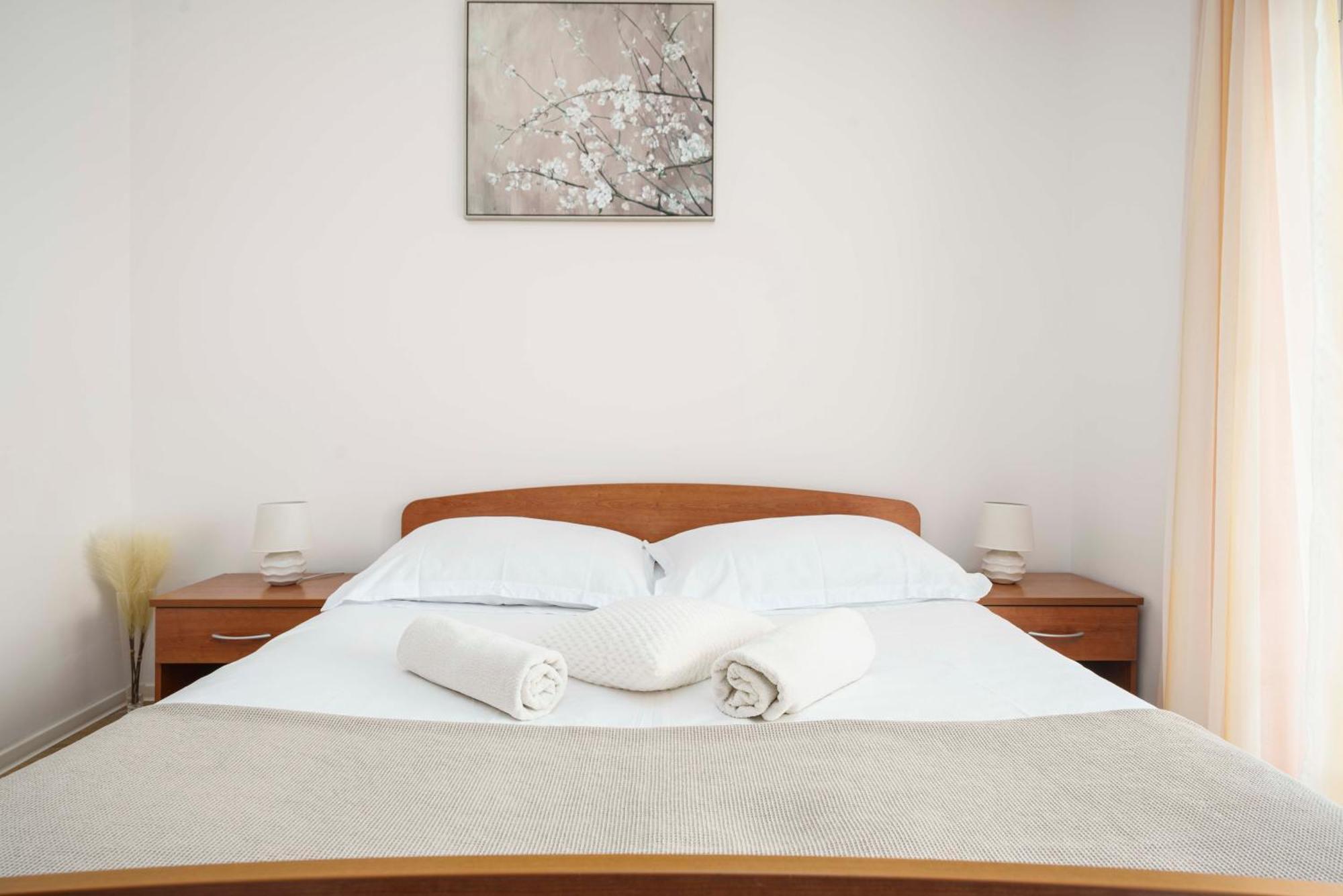 Apartments Vitis - City Centre - Free Parking Vodice Exterior photo
