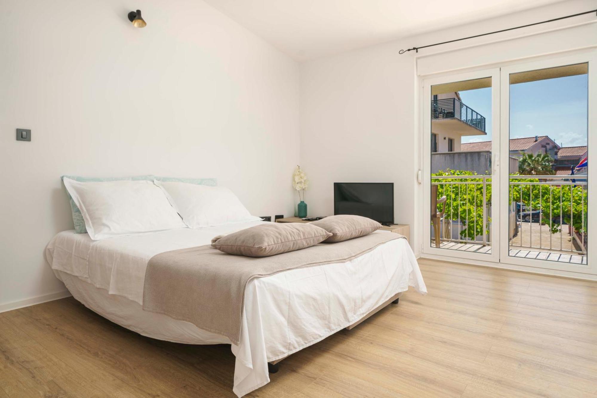Apartments Vitis - City Centre - Free Parking Vodice Exterior photo