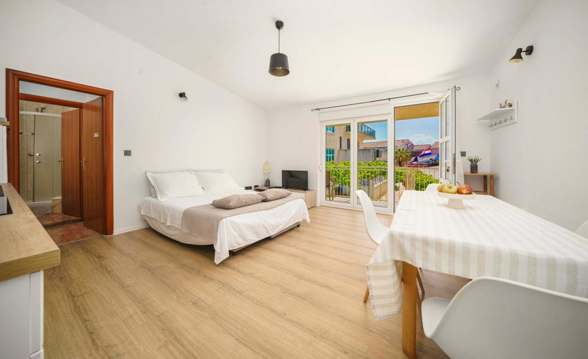Apartments Vitis - City Centre - Free Parking Vodice Exterior photo