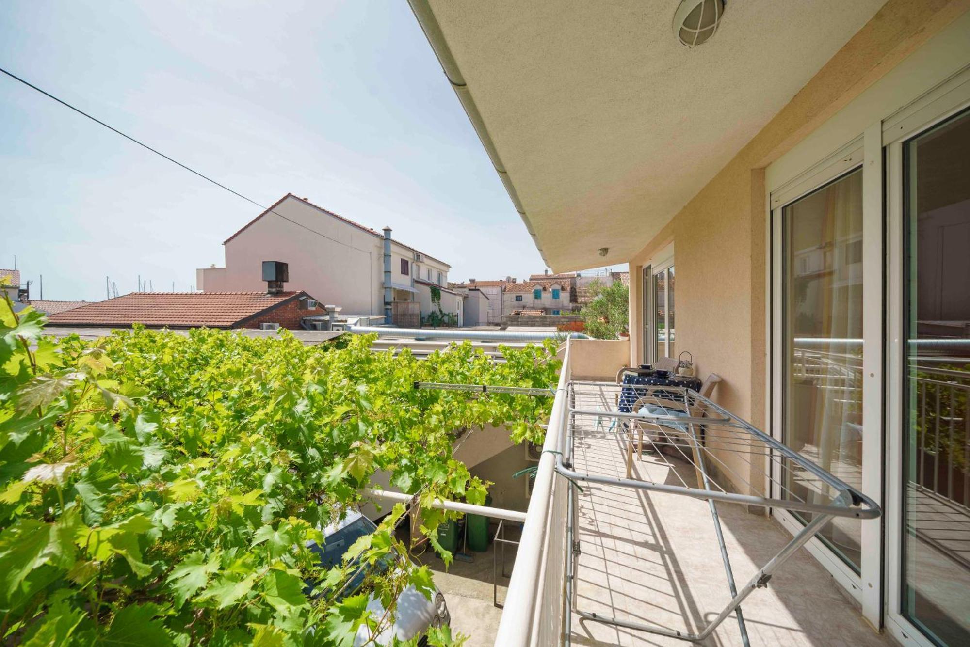 Apartments Vitis - City Centre - Free Parking Vodice Exterior photo