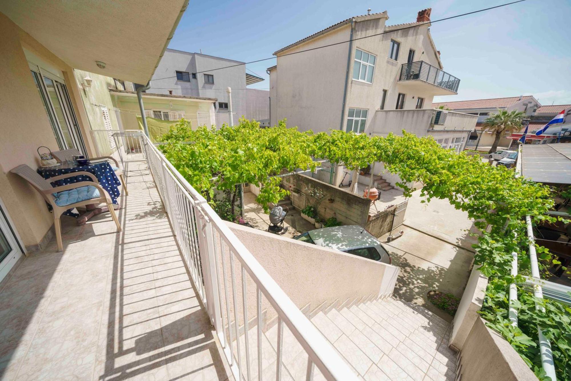 Apartments Vitis - City Centre - Free Parking Vodice Exterior photo
